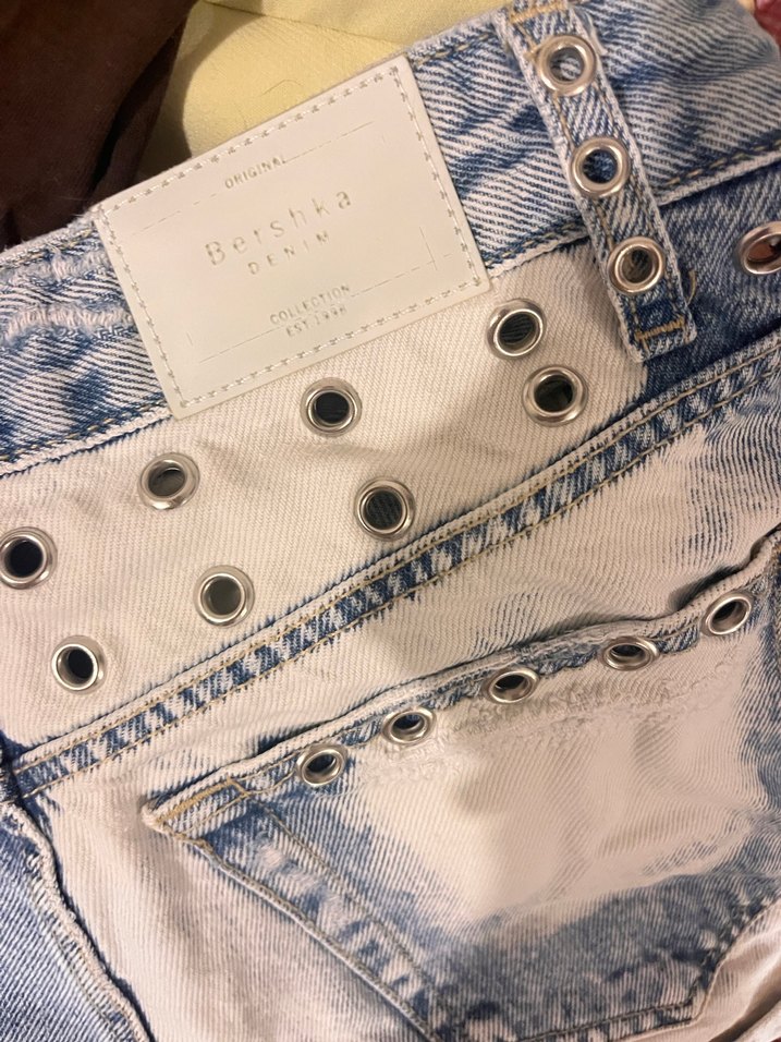 Kadın Mavi Batik Desenli Mini Kot Şort - Görsel 3