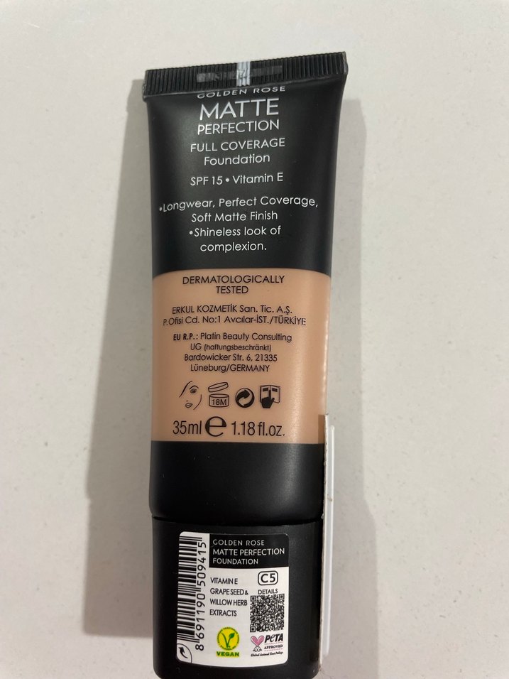 Golden Rose Mat Matlaştırıcı Fondöten SPF15 - Görsel 2