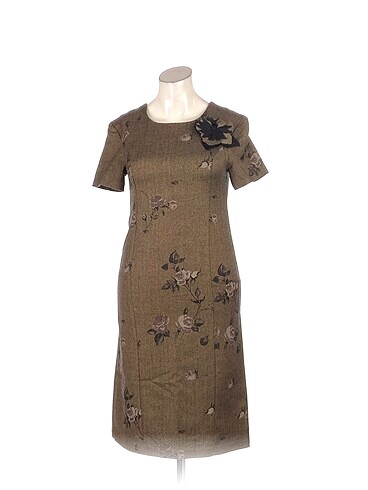 PreLoved Kısa Elbise %70 İndirimli.