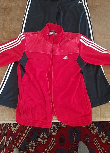 40 Beden Adidas erkek eşofman takımı 38-40 beden
