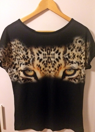 Leoparlı Tişört