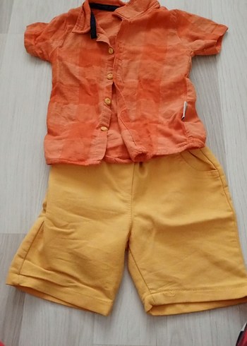 1,5 Yaş Beden Sarı Şortlu Turuncu Keten Bebek Takımı
