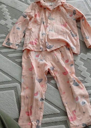 Kız Çocuk Pembe Düğmeli Pijama Takımı