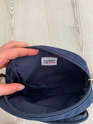  Beden Tommy Hilfiger çanta
