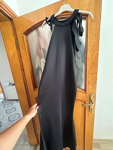 Zara Esnek kumaşlı abiye
