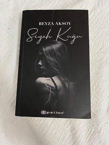 Beyza Aksoy Siyah Kuğu
