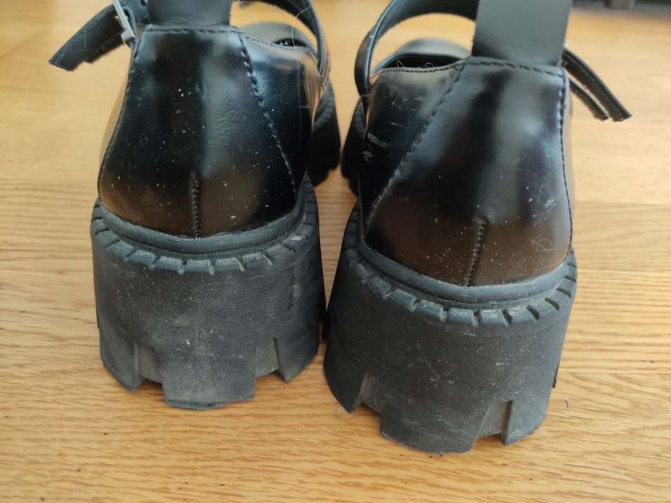 STRADIVARIUS Kadın Siyah Kemerli Platform Topuklu Ayakkabı - Görsel 3