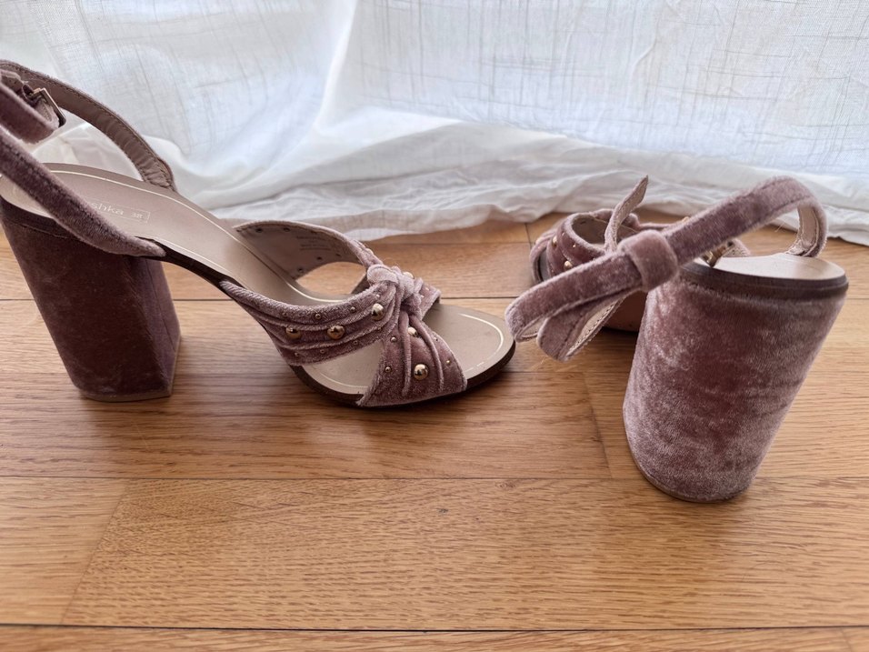 Bershka Pembe Nakışlı Süet Platform Topuklu Kadın Sandalet - Görsel 2