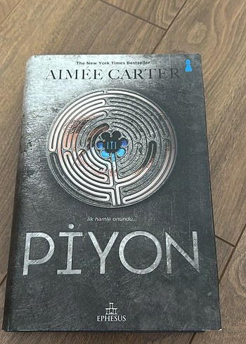 Piyon - Aimée Carter