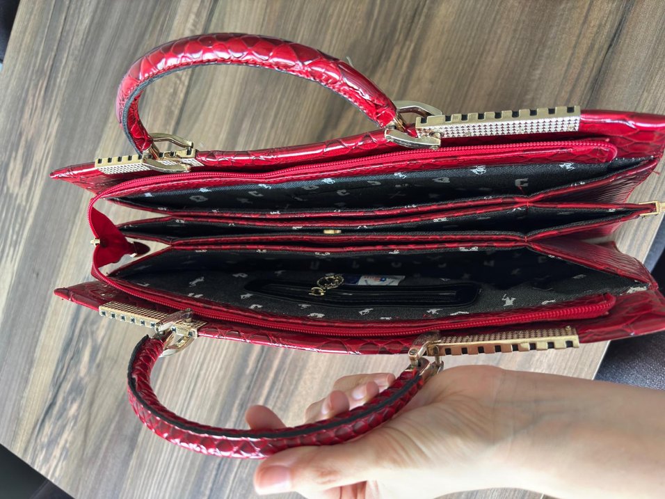 Kırmızı Yılan Derisi Desenli Vintage Deri Çanta - Görsel 3