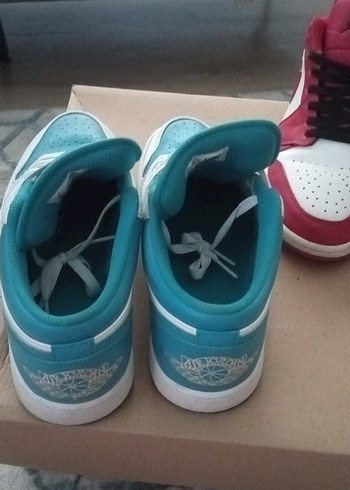 Erkek Turkuaz Spor Ayakkabı (Air Jordan 1 LOW) Beyaz Detaylı - Görsel 4