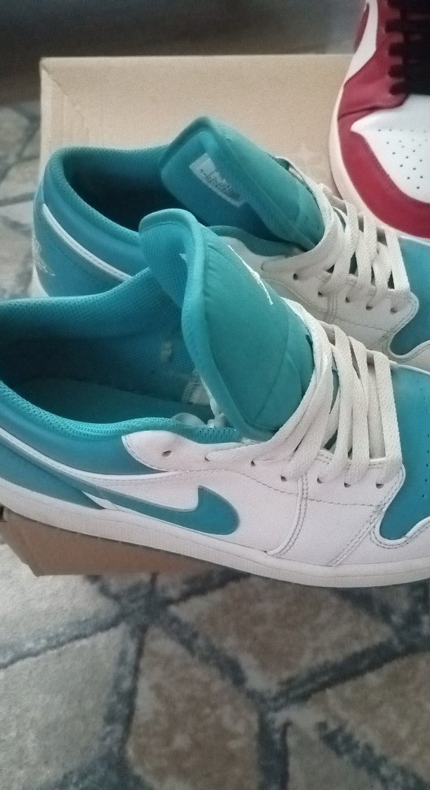 Erkek Turkuaz Spor Ayakkabı (Air Jordan 1 LOW) Beyaz Detaylı - Görsel 2