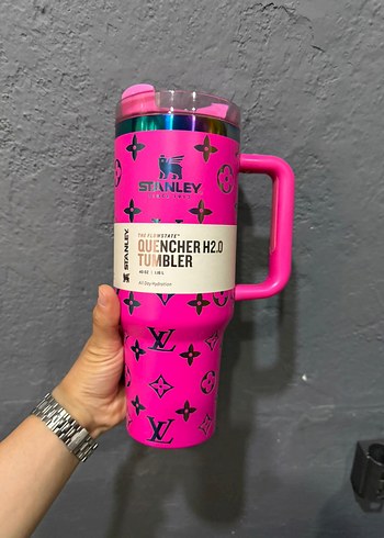 Stanley Renkli Pembe Quencher H2.0 Tumbler