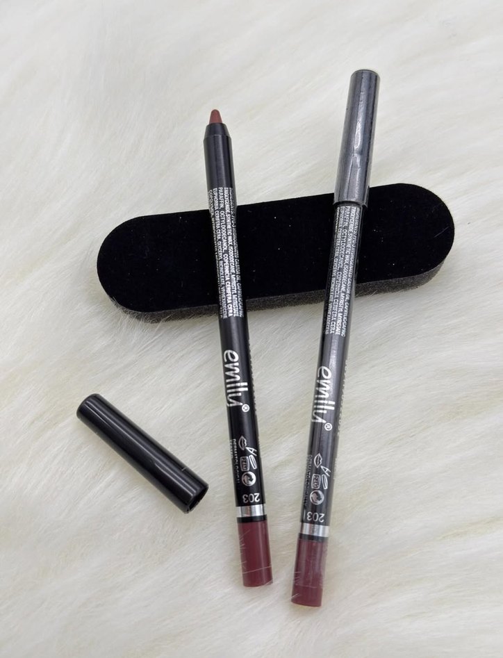 Canlı Kırmızı Dudak Kalemi - Görsel 3