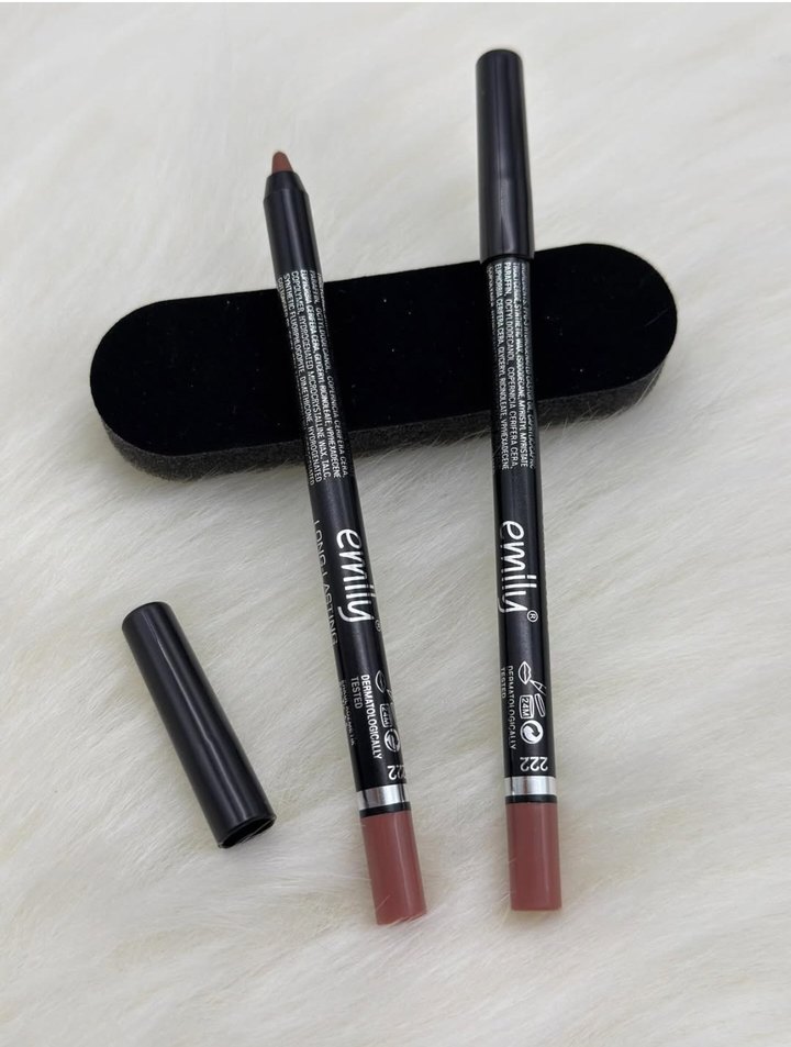 Canlı Kırmızı Dudak Kalemi - Görsel 2