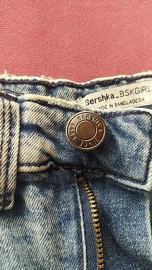 34 Beden mavi Renk Bershka Kot Şort 