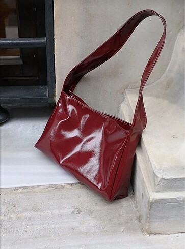 Beden Cherry red