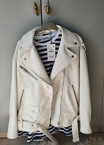 Zara stok kalmayan beyaz oversize deri biker ceket L beden