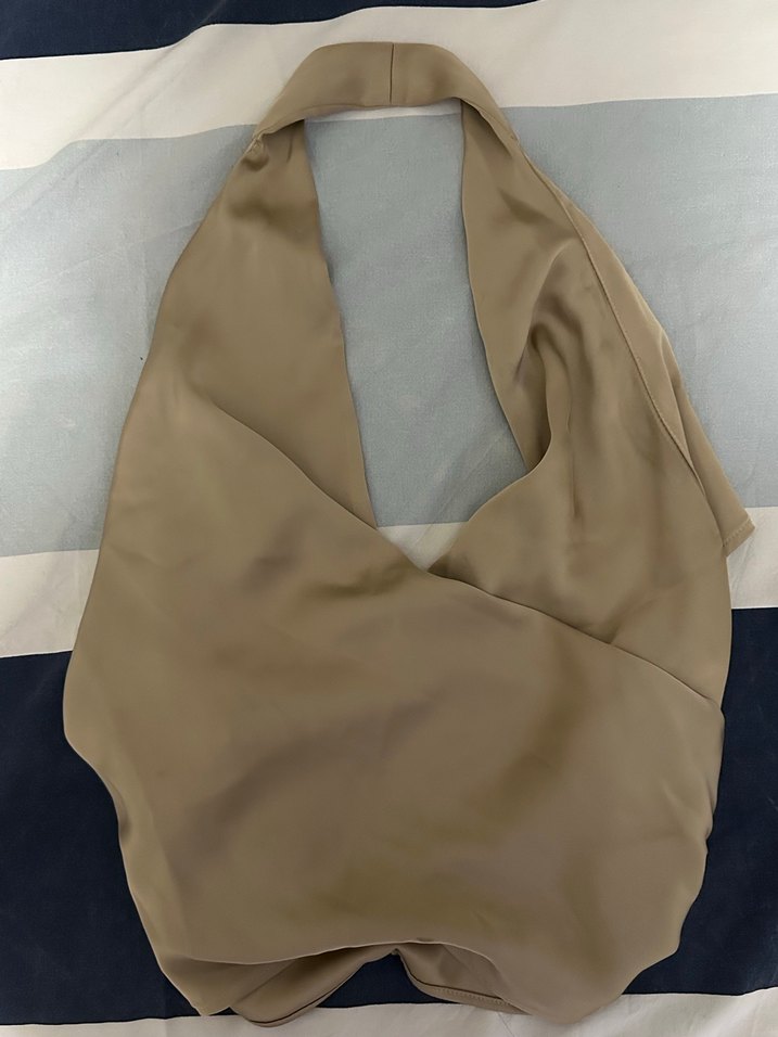 Bej Drapeli V Yaka Saten bluz - Görsel 2