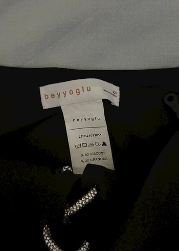 Taş detaylı crop - Görsel 3