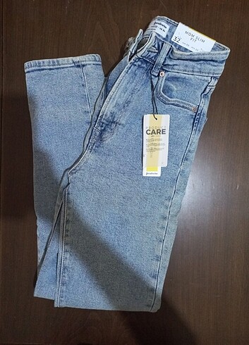 Stradivarius slim fit mom jean