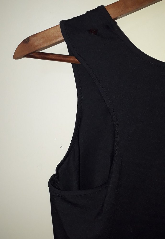 Siyah Payetli V Yakalı Kadın Atlet - Görsel 3