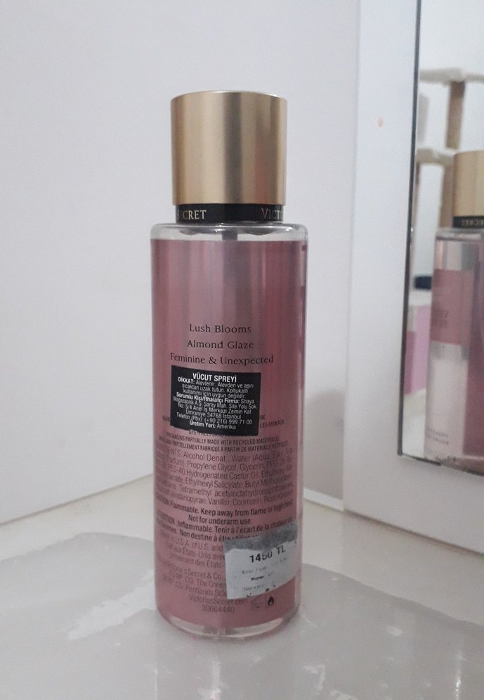Victoria's Secret Velvet Petals Kadın Parfümü 250ml - Görsel 2