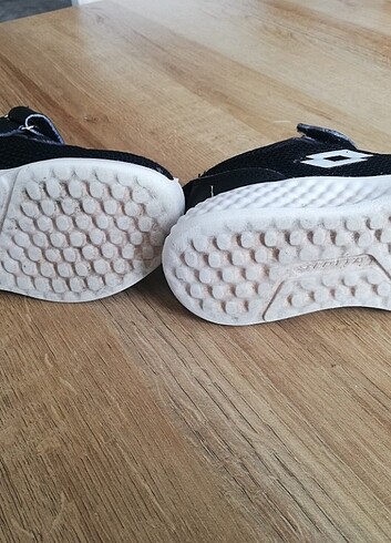 Lotto Erkek çocuk spor ayakkabı 26 numara - Görsel 6