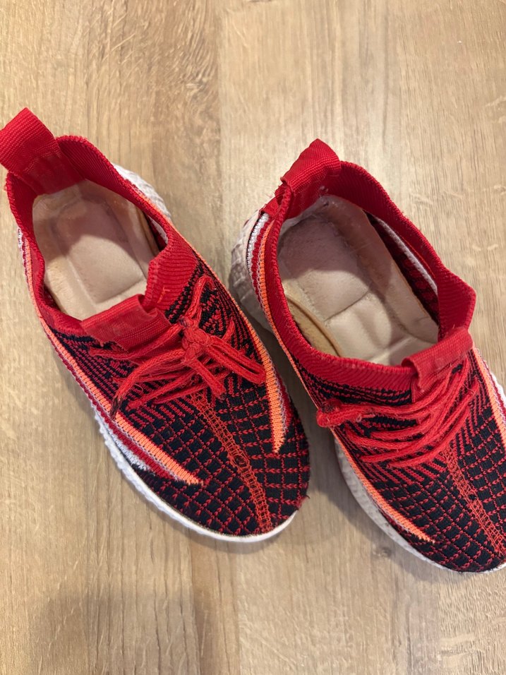 Renkli Desenli Kırmızı Çocuk Spor Ayakkabı - Görsel 3