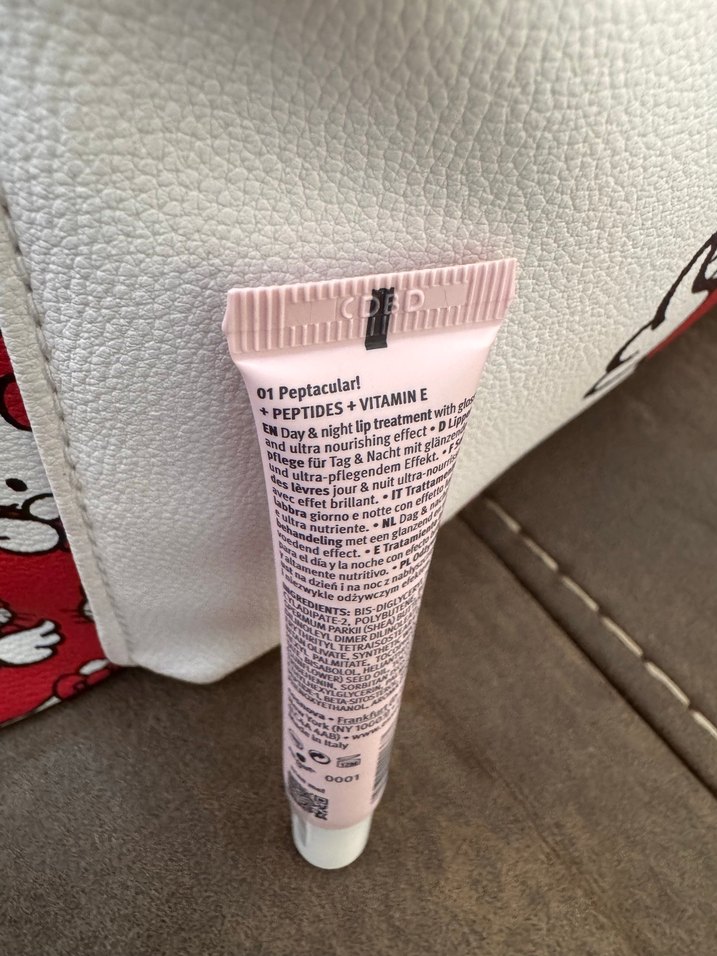 Essence Super Peptide Parlak Dudak Bakımı - Görsel 2