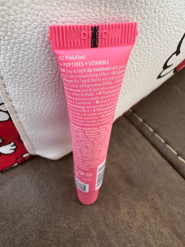 Essence Super Peptide Parlak Dudak Bakımı - Görsel 2