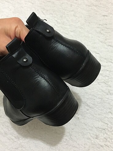 38 Beden siyah Renk Deıchman kısa bot