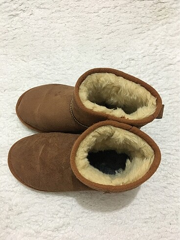 38 Beden Ugg modeli