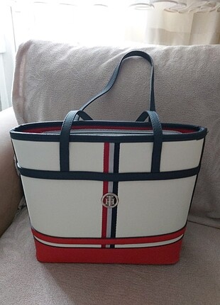 Tommy hilfiger çanta