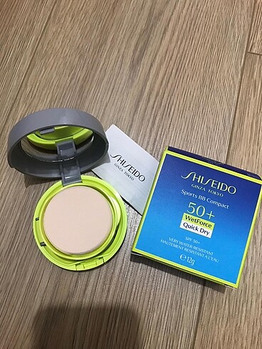 Shiseido spors bb compact spf50+