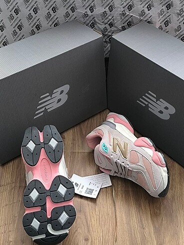 37 Beden NEW BALANCE 9060 PUDRA-BEJ