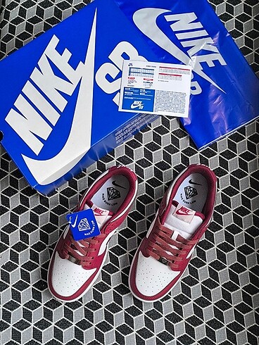 36 Beden NİKE DUNK LOW BORDO???????