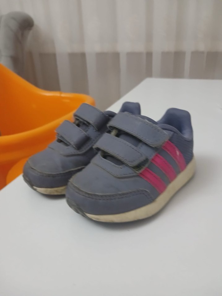 Gri Kız Çocuk Spor Ayakkabı Velcro Bağcıklı - Görsel 2