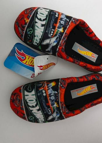 Hot Wheels Desenli Erkek Çocuk Ev Terliği - Görsel 2