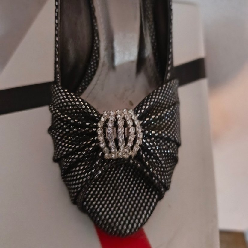 Klasik Siyah Yılan Desenli Tokalı Topuklu Ayakkabı - Görsel 5