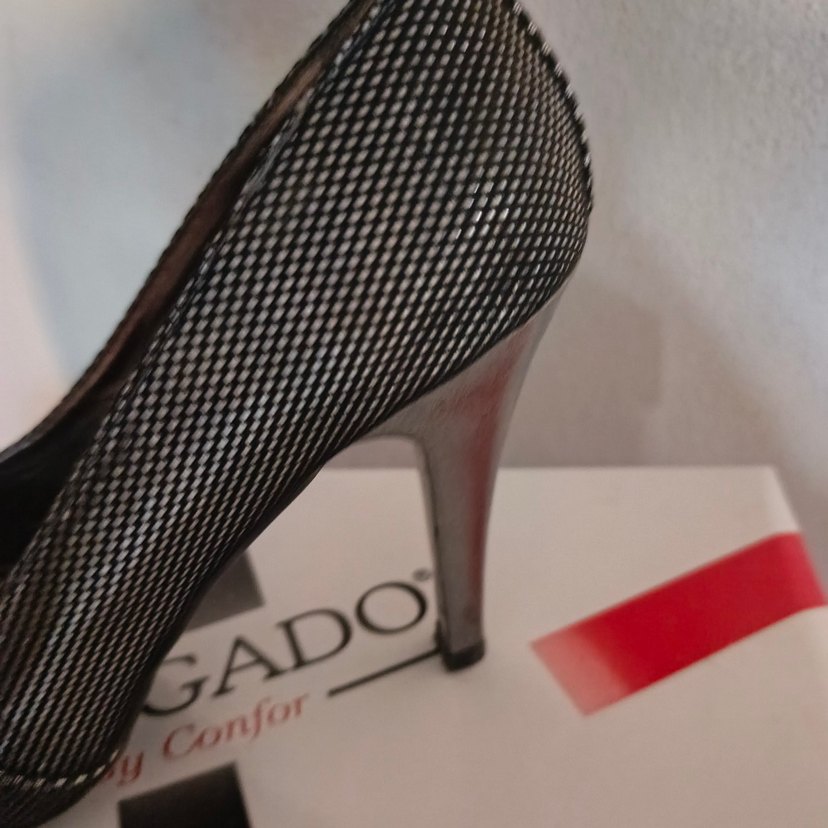 Klasik Siyah Yılan Desenli Tokalı Topuklu Ayakkabı - Görsel 4