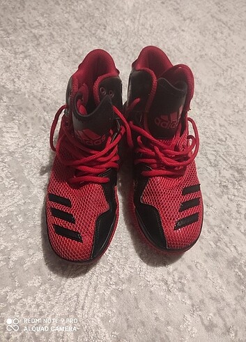 Adidas kırmızı basketbol ayakkabısı 