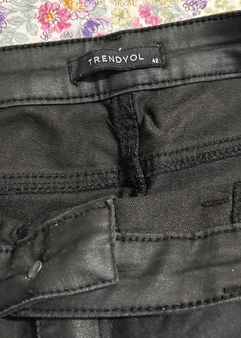 Siyah Bol Kesim Kadın Kot Pantolon - Görsel 2