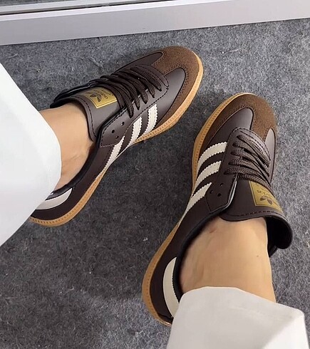 Diğer Adidas saomba