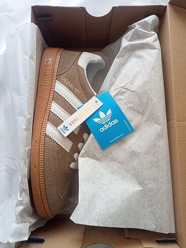 Adidas spezıaal