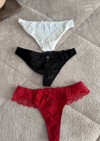m Beden Dantel Detaylı Siyah Gotik Kadın Külot 3 adet fiyatıdır