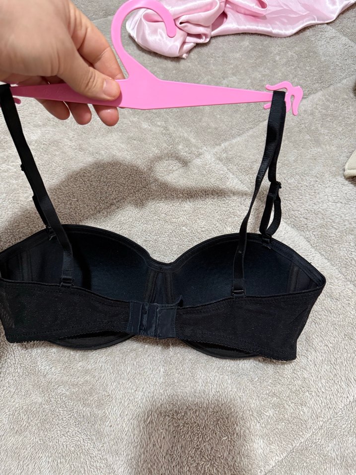 Minimalist Siyah Goth Sütyen - Görsel 2