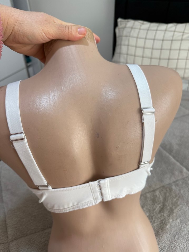 Beyaz Minimalist Midi Sütyen - Görsel 4