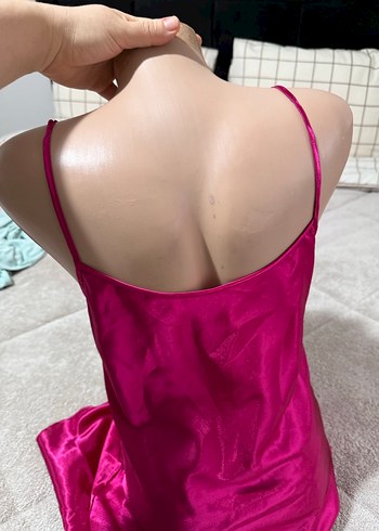 Parlak Pembe İnce Askılı Midi Gecelik - Görsel 3