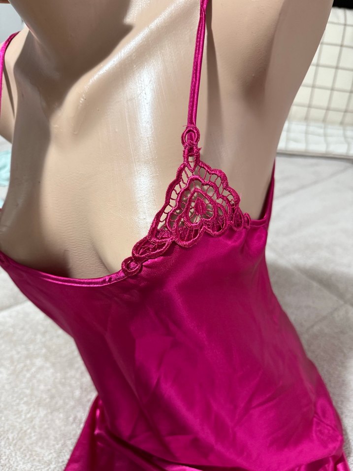 Parlak Pembe İnce Askılı Midi Gecelik - Görsel 2